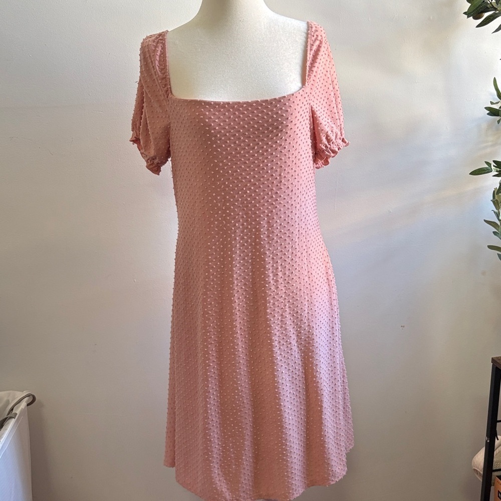 Elegant Pink Textured Midi Dress